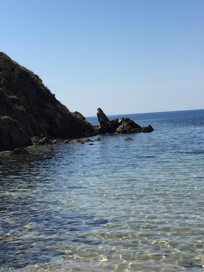 Willa La Casa Sotto La Torre Chia Zewnętrze zdjęcie