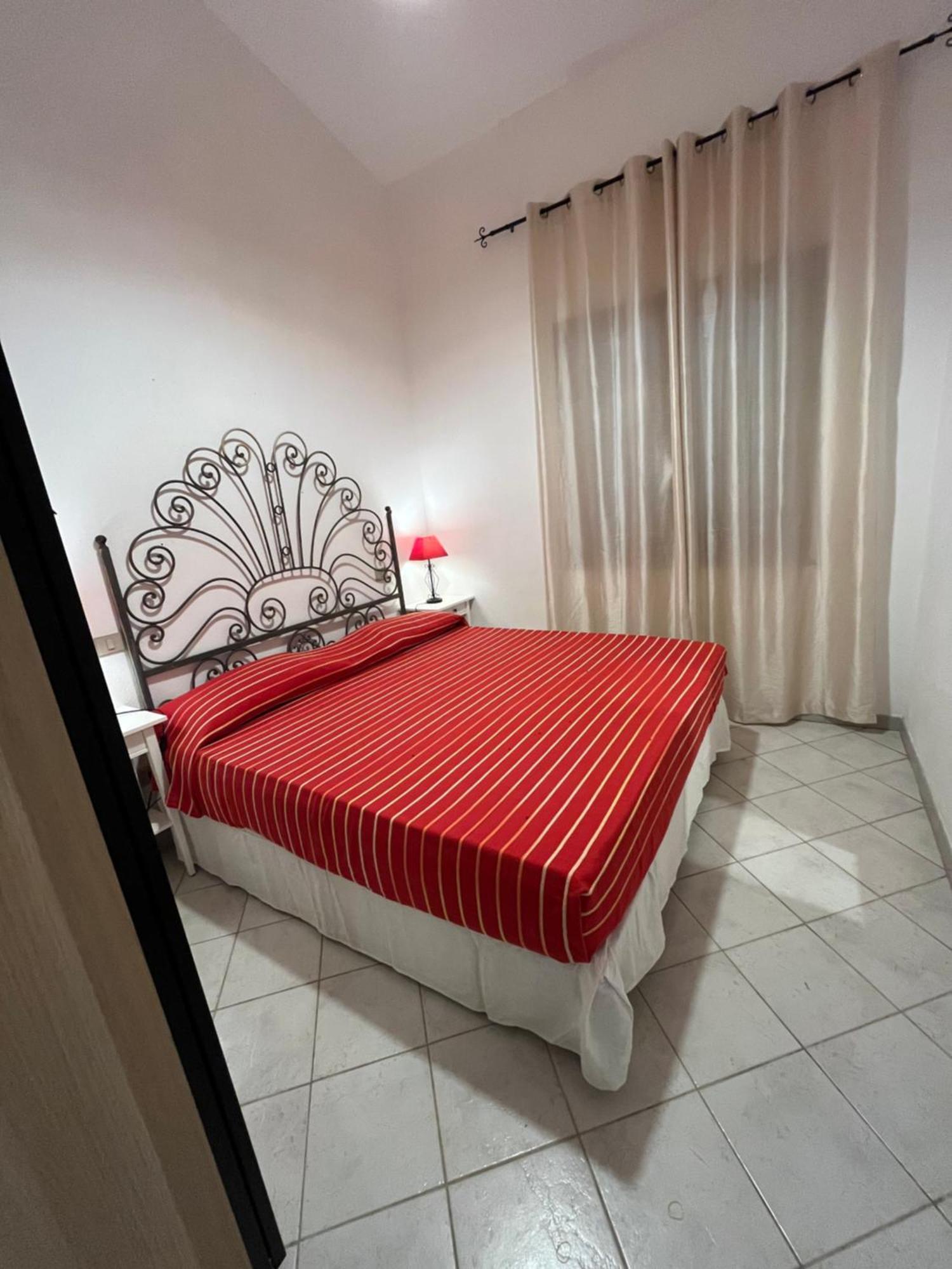 Willa La Casa Sotto La Torre Chia Zewnętrze zdjęcie